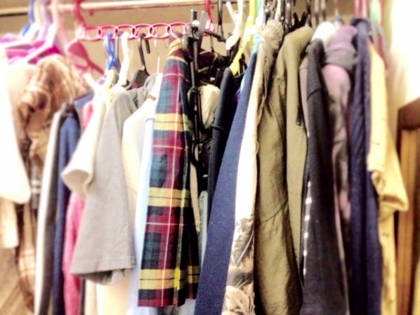 服が多くて部屋が片付かない販売員 上手な洋服収納術とは アパレル販売の派遣 求人 Tosho 東商